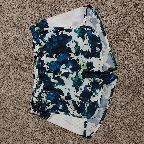 NWOT Old Navy Active Mesh Shorts - Picture 1 of 4